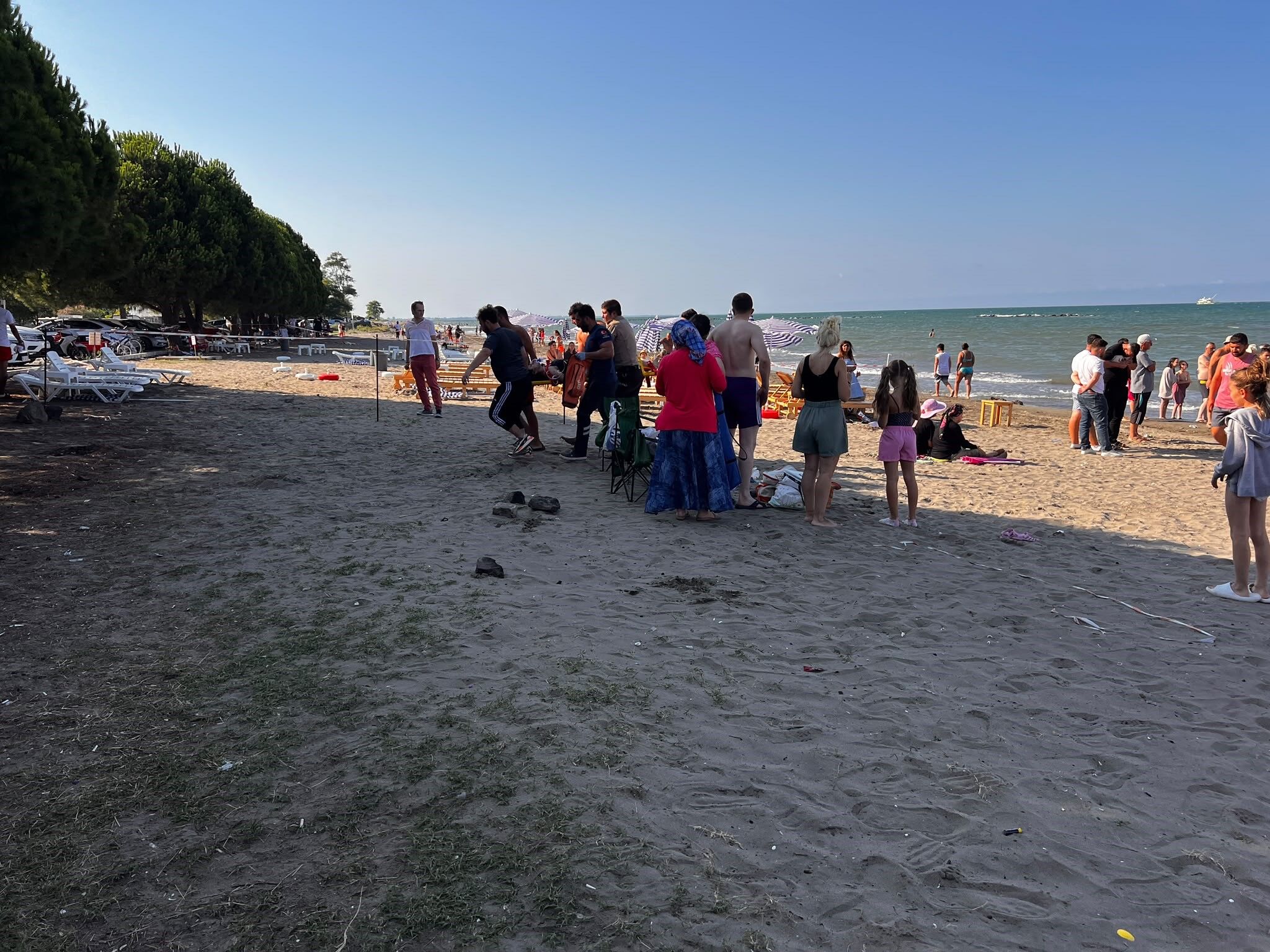 Samsun'da Denize Giren Anne Ve 2 Kızı Boğulma Tehlikesi Geçirdi (3)
