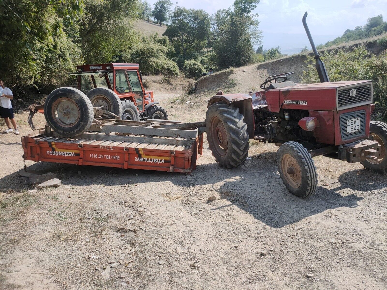 Vezirköprü'de Traktör Devrildi 1 Ölü, 3'Ü Çocuk 7 Yaralı (1)