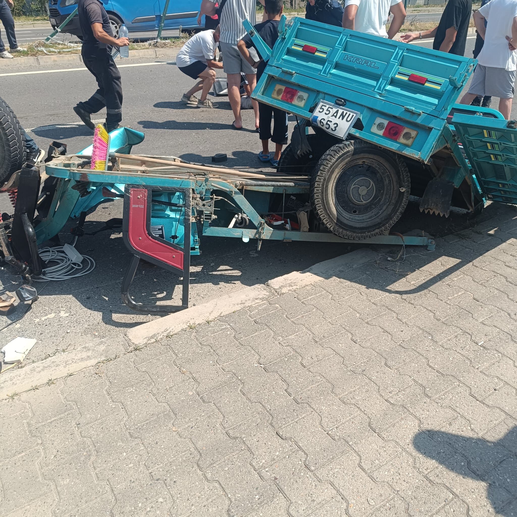 Yakakent’te Feci Kaza 4 Kişi Yaralandı (2)
