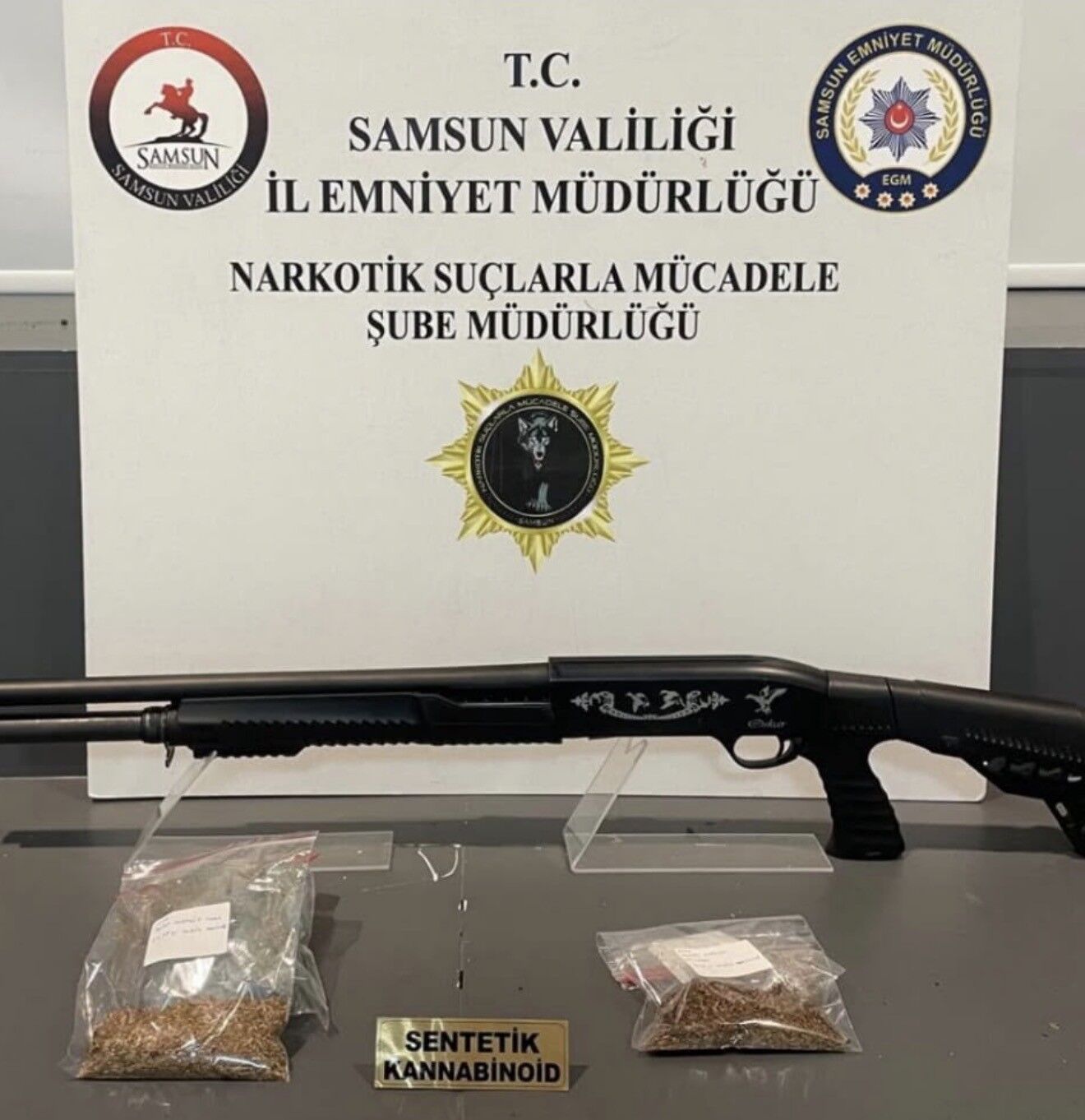 Samsun'da 4 ilçede uyuşturucu operasyonu: 7 bin 287 sentetik ecza ele geçirildi
