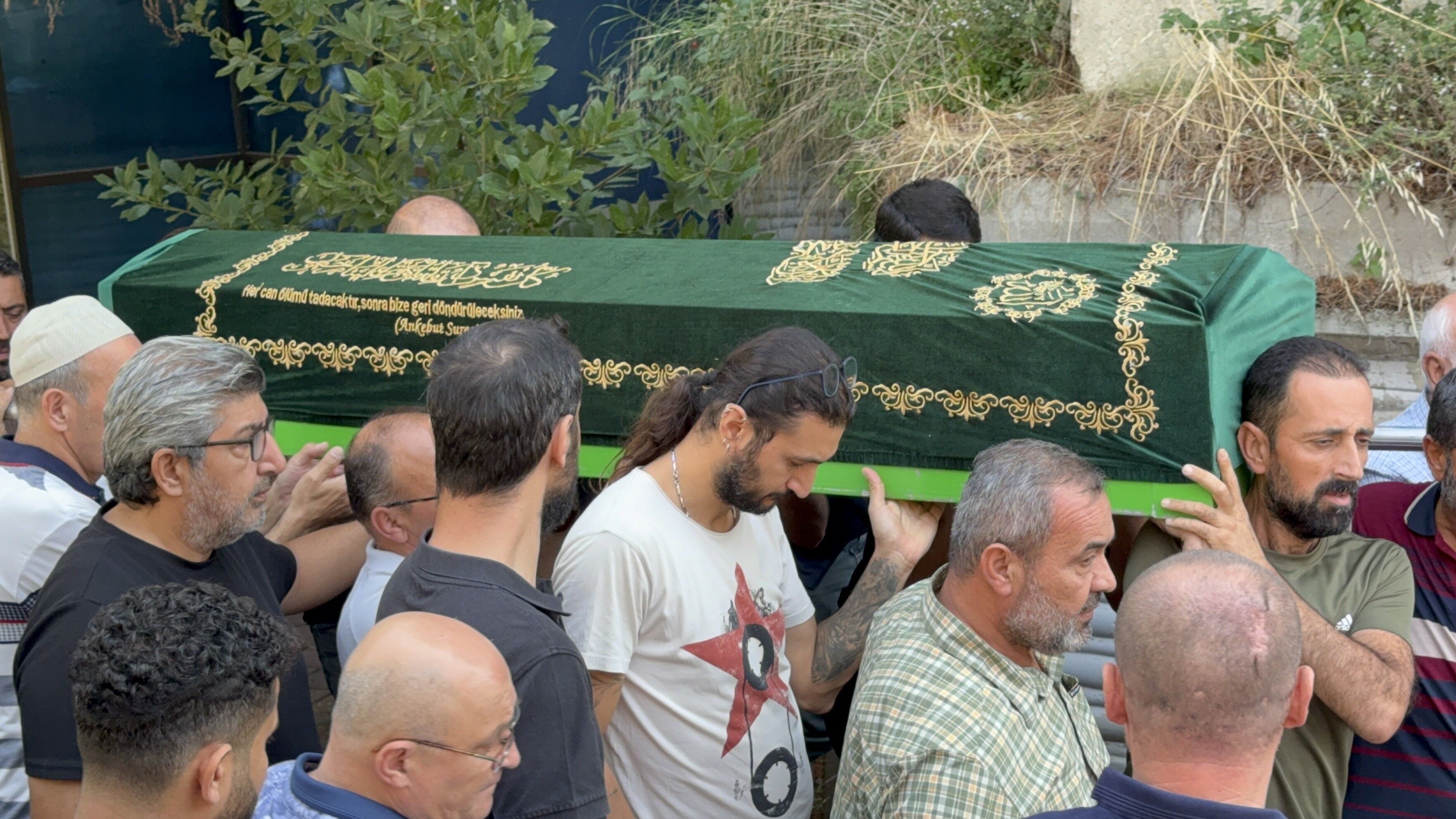 Avrupa Şampiyonu Milli Sporcu 10 Katlı Binanın Çatısından Düşerek Hayatını Kaybetti1