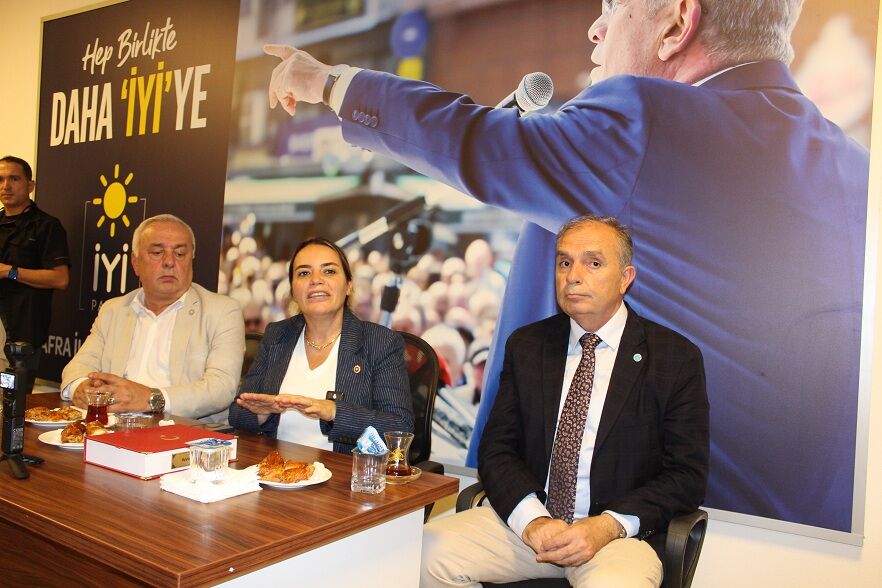 Ayyüce Türkeş Bafra’da Konuştu “Türkiye’yi Yöneten Kadrolarda İyi̇ Parti Olacak” (12)