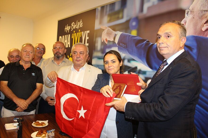 Ayyüce Türkeş Bafra’da Konuştu “Türkiye’yi Yöneten Kadrolarda İyi̇ Parti Olacak” (14)