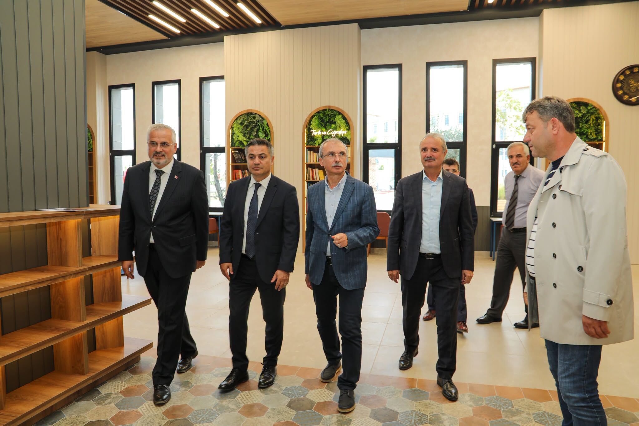 Başkan Kiliç “Eği̇ti̇me Ve Geleceğe Yatirim Yapmaya Devam Edi̇yoruz” (1)