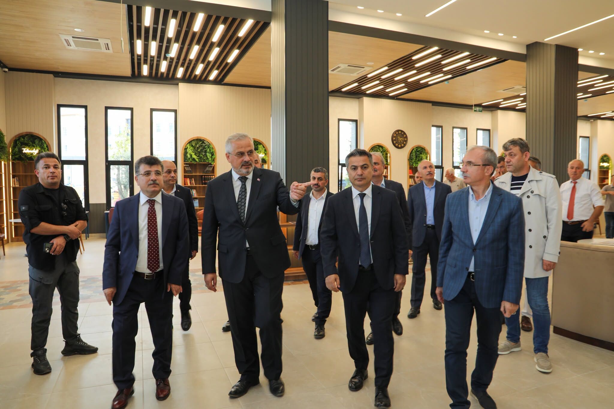 Başkan Kiliç “Eği̇ti̇me Ve Geleceğe Yatirim Yapmaya Devam Edi̇yoruz” (3)