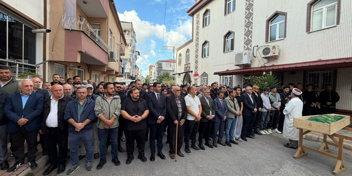 Gazeteci Mustafa Çalışkan Dualarla Son Yolculuğuna Uğurlandı 3
