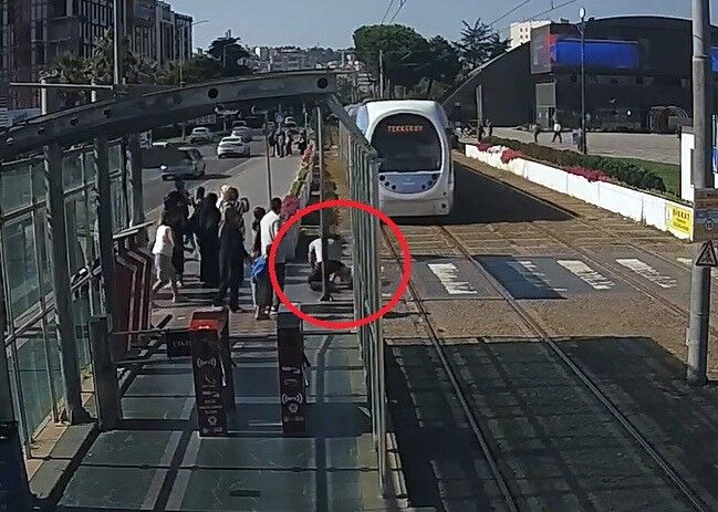 Güvenlik Görevlisinden Hayat Kurtaran Müdahale