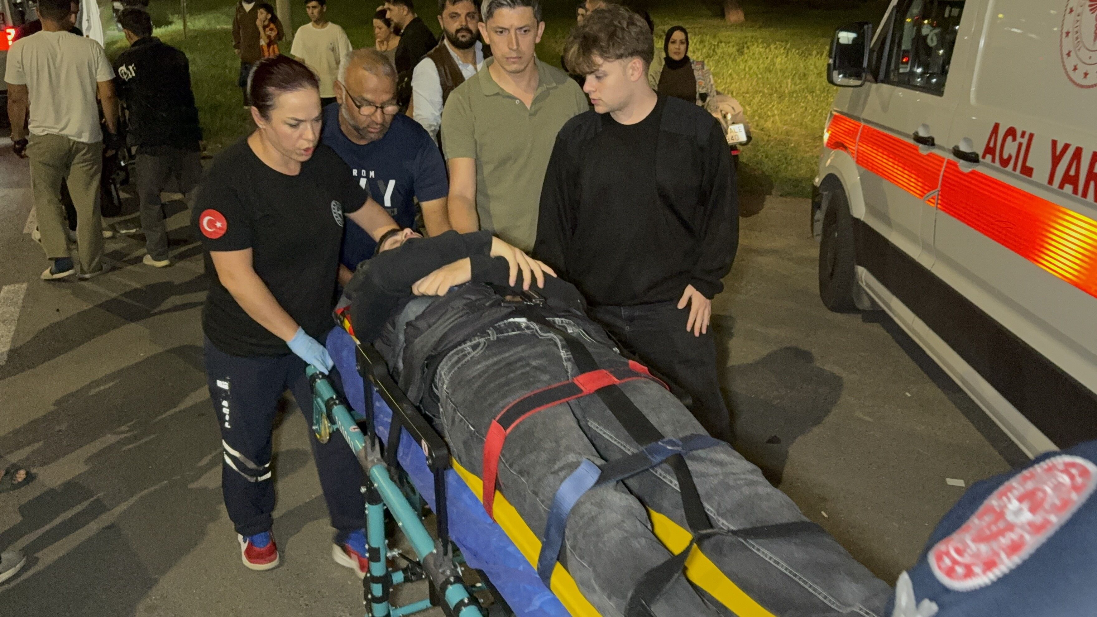 İki Motosiklet Ve Otomobilin Karıştığı Zincirleme Kazada 2 Kişi Yaralandı (3)