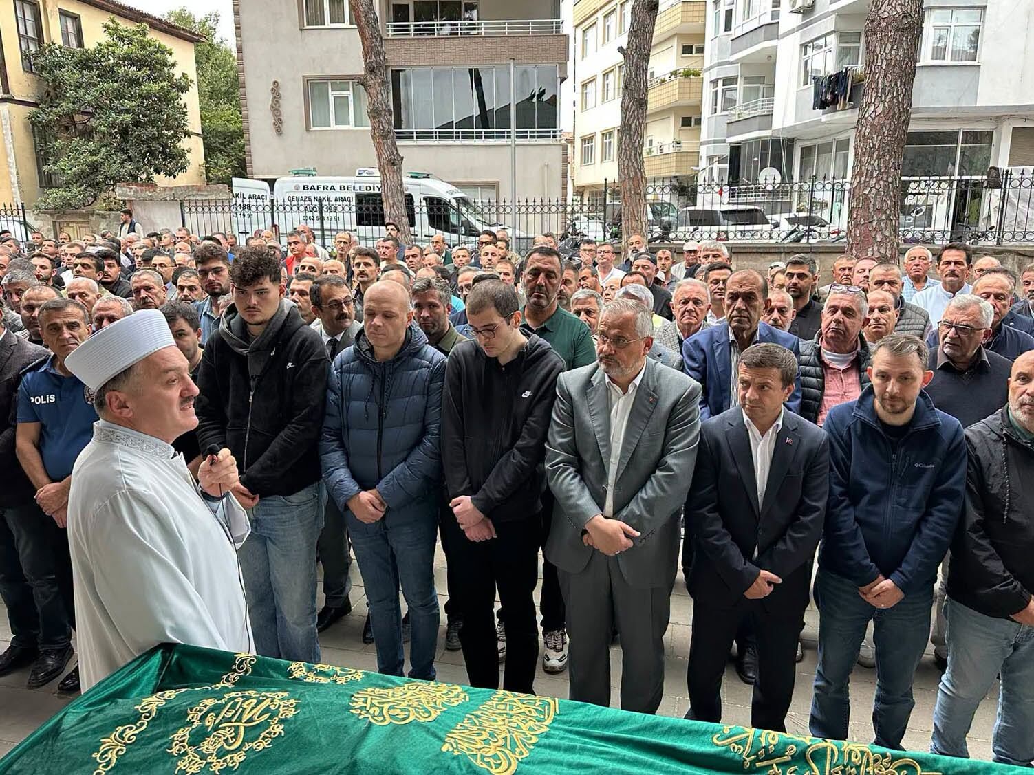 Özdemi̇r Ai̇lesi̇ni̇n Aci Günü; Kerem Özdemi̇r Dualarla Ebedi̇yete Uğurlandi (5)