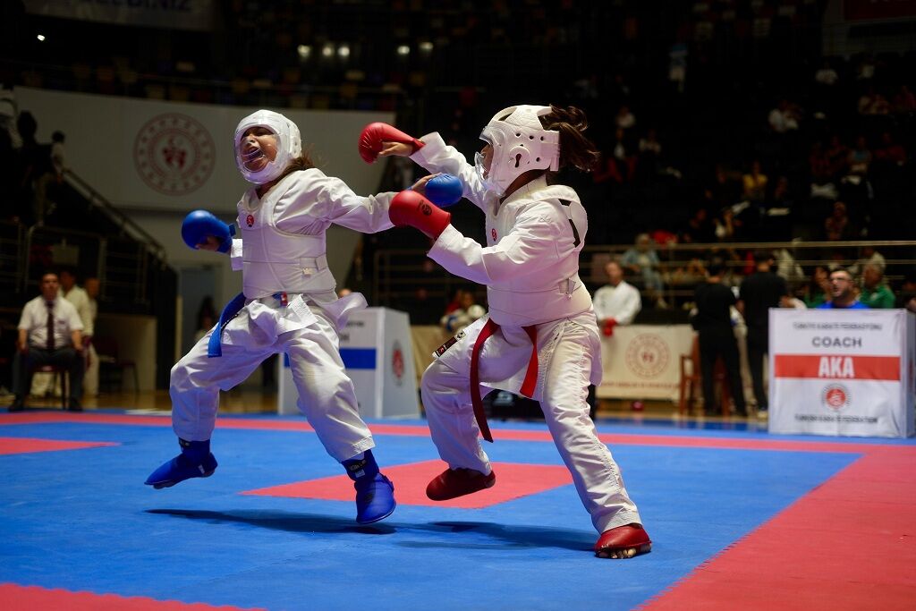 Samsun’da Karadeniz Ve Hazar Ülkeleri Karate Şampiyonası Başladı
