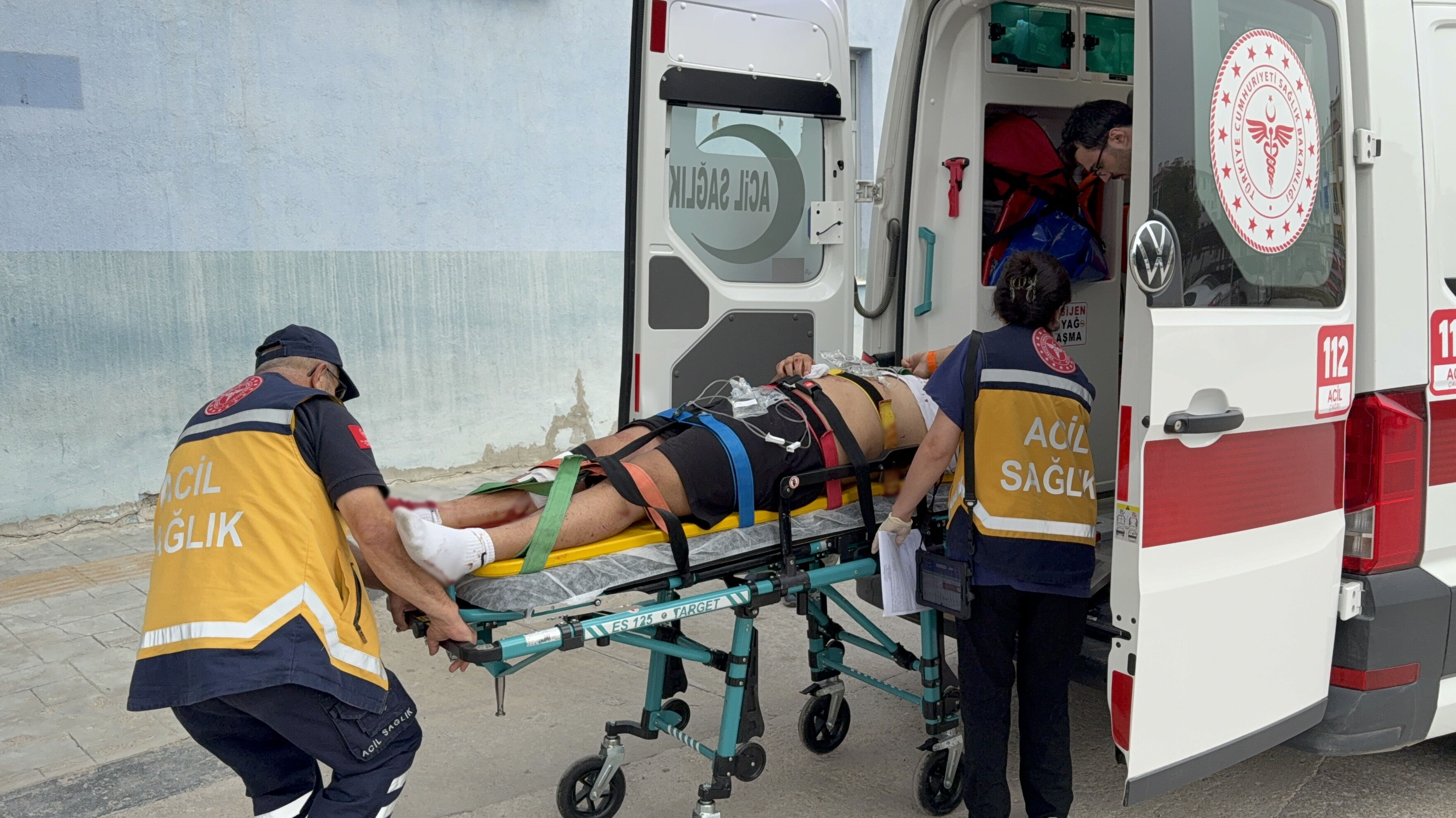 Samsun’da Suv Araç Direğe Çarptı (1)