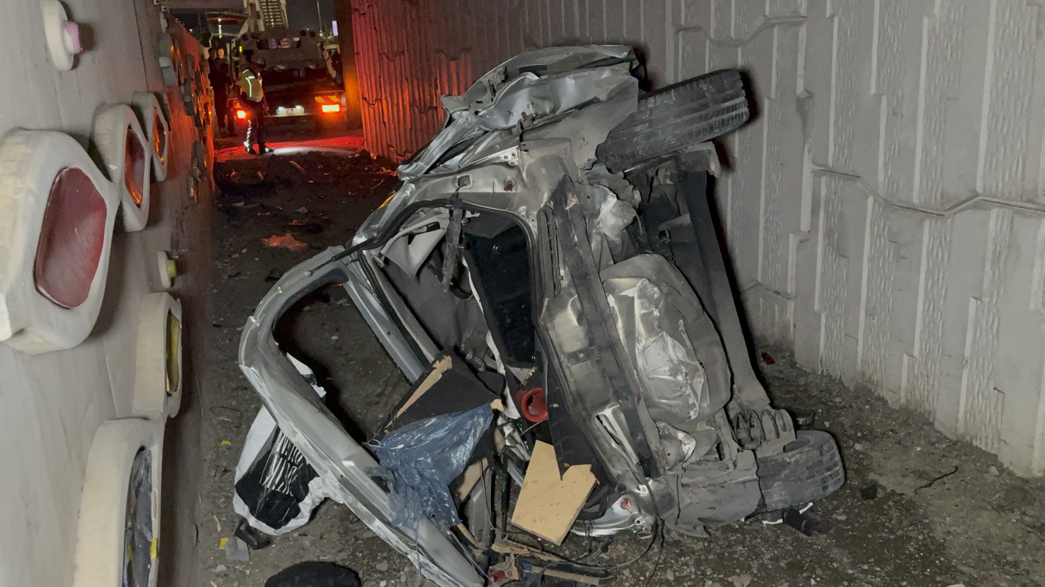 Samsun'da Takla Atarak Hurdaya Dönen Otomobilde 2 Kişi Yaralandı (3)