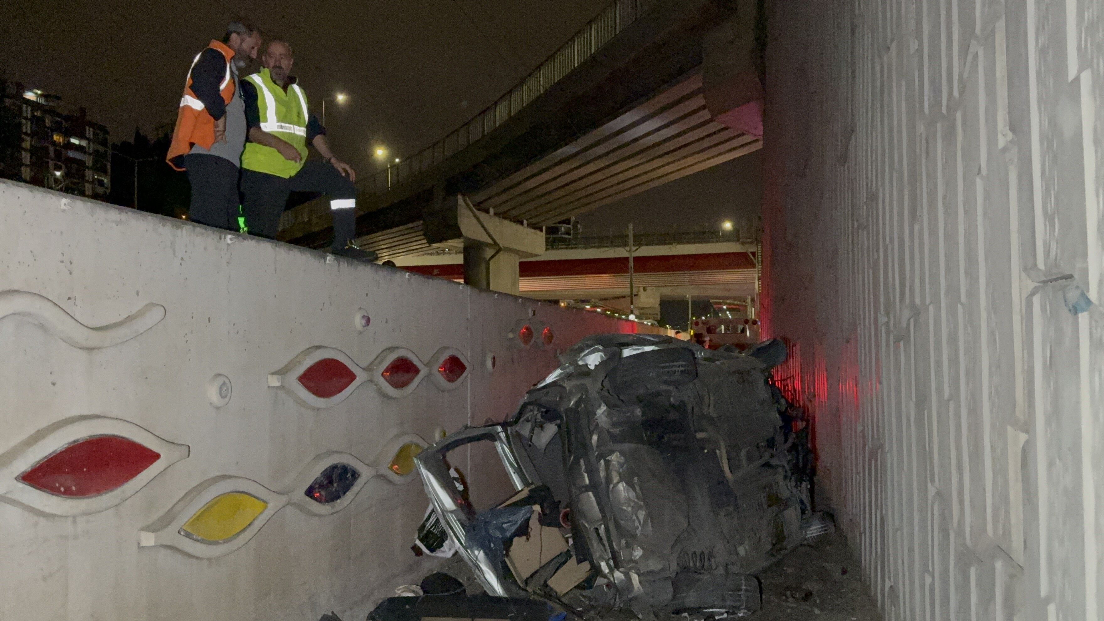 Samsun'da Takla Atarak Hurdaya Dönen Otomobilde 2 Kişi Yaralandı (4)