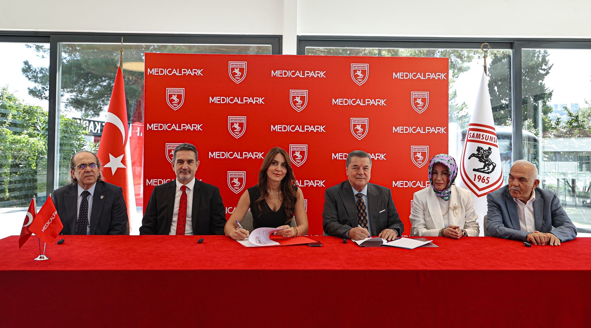 Samsunspor Ile Medical Park Ve Liv Hospital Arasındaki Sağlık Sponsorluğu Yenilendi (4)
