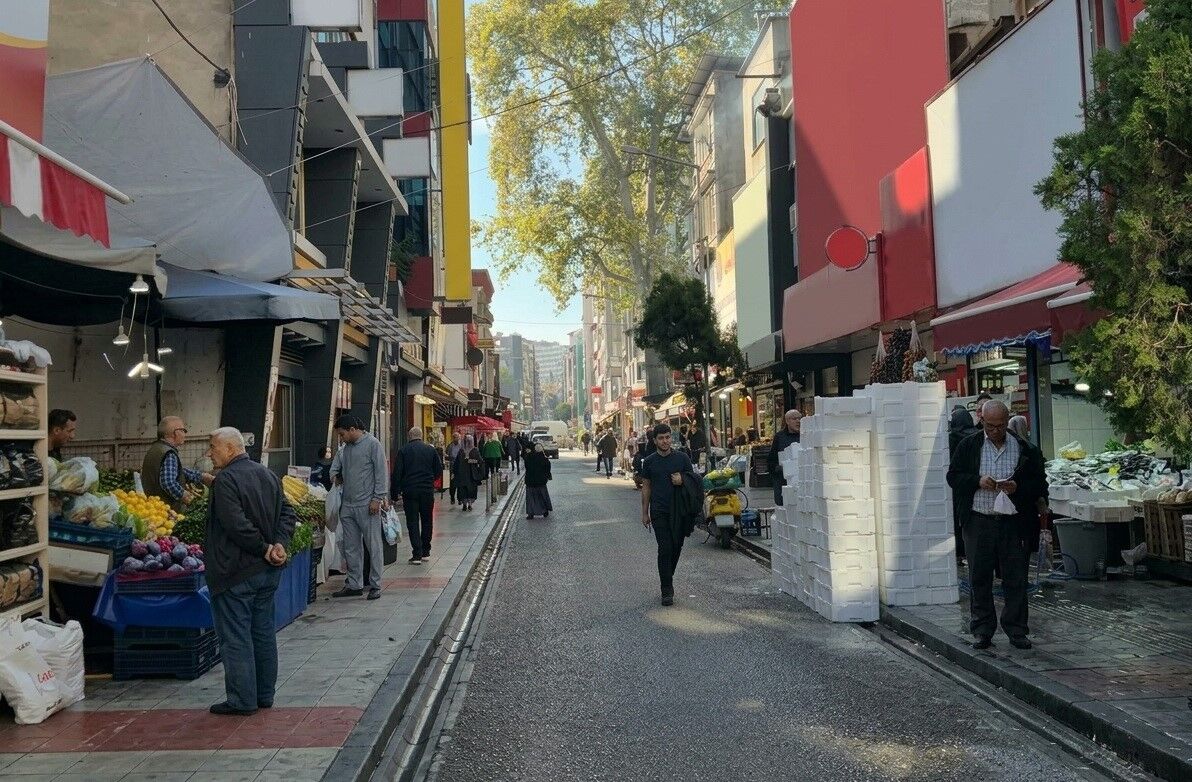 Samsun'da kaldırımlar için çağrı: 'Kaldırımlar yayaların olmalı'