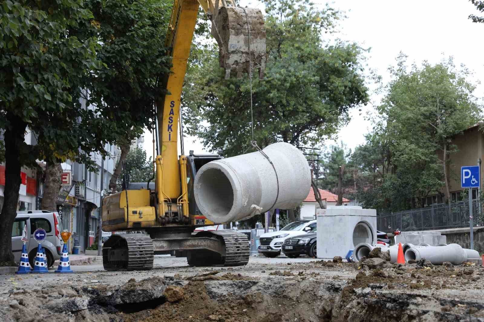 SASKİ'den İlkadım'da altyapı çalışması