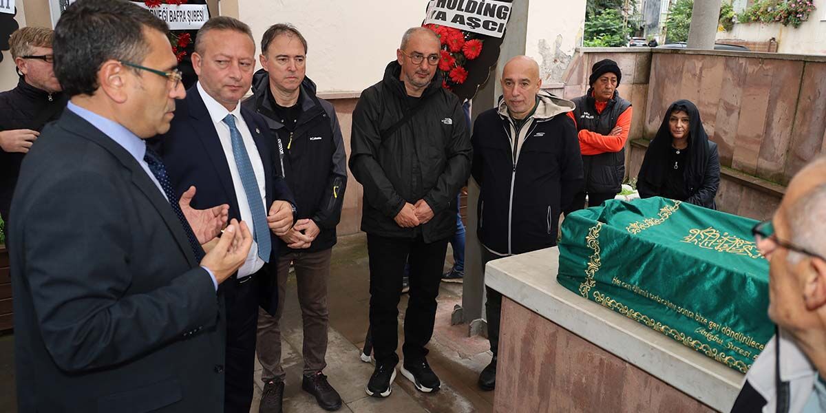 Bafra Basınının Duayeni Hasan Davran Dualarla Son Yolculuğuna Uğurlandı (2)