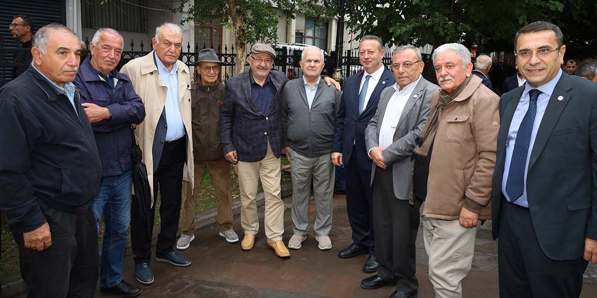 Bafra Basınının Duayeni Hasan Davran Dualarla Son Yolculuğuna Uğurlandı (3)