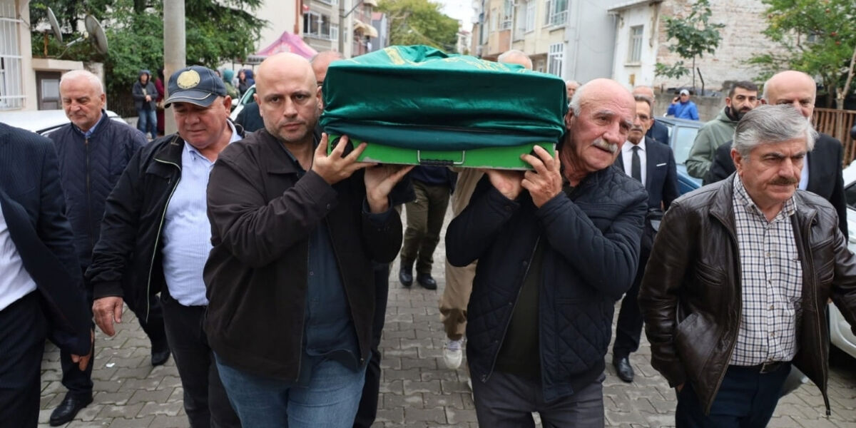 Bafra Basınının Duayeni Hasan Davran Dualarla Son Yolculuğuna Uğurlandı (5)