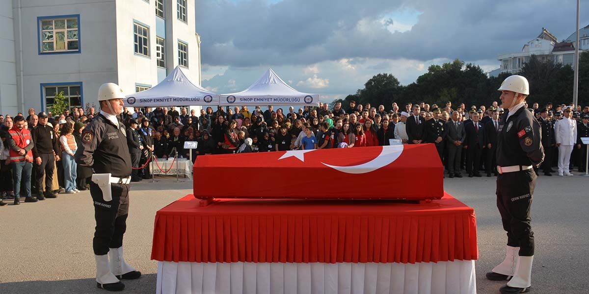 Bafralı Polis Numan Şen’in Naaşı Dualarla Bafra’ya Gönderildi 2