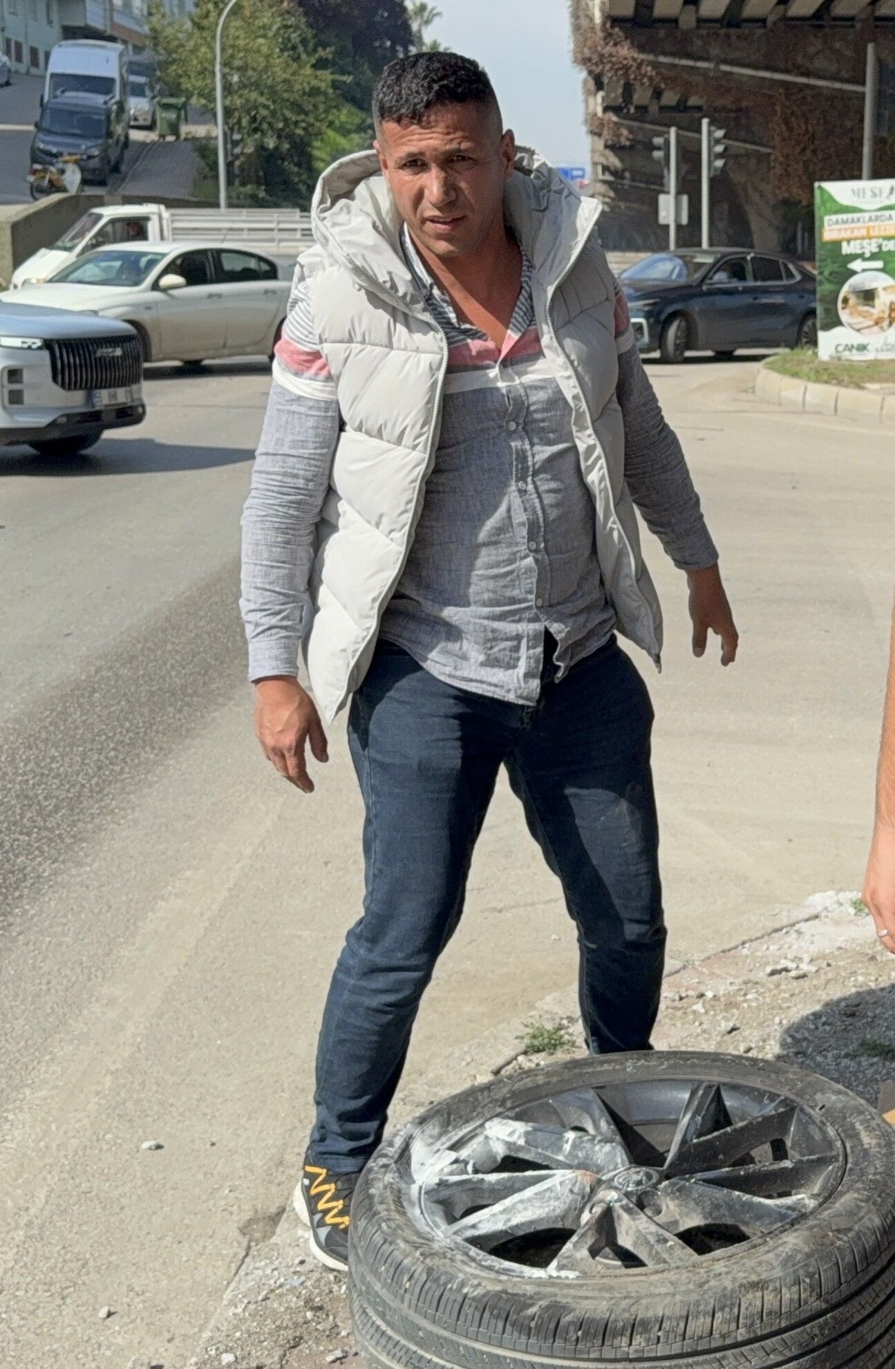 Bir Saat Önce 2,6 Milyon Liraya Aldığı Otomobile Başka Araç Çarptı (8)