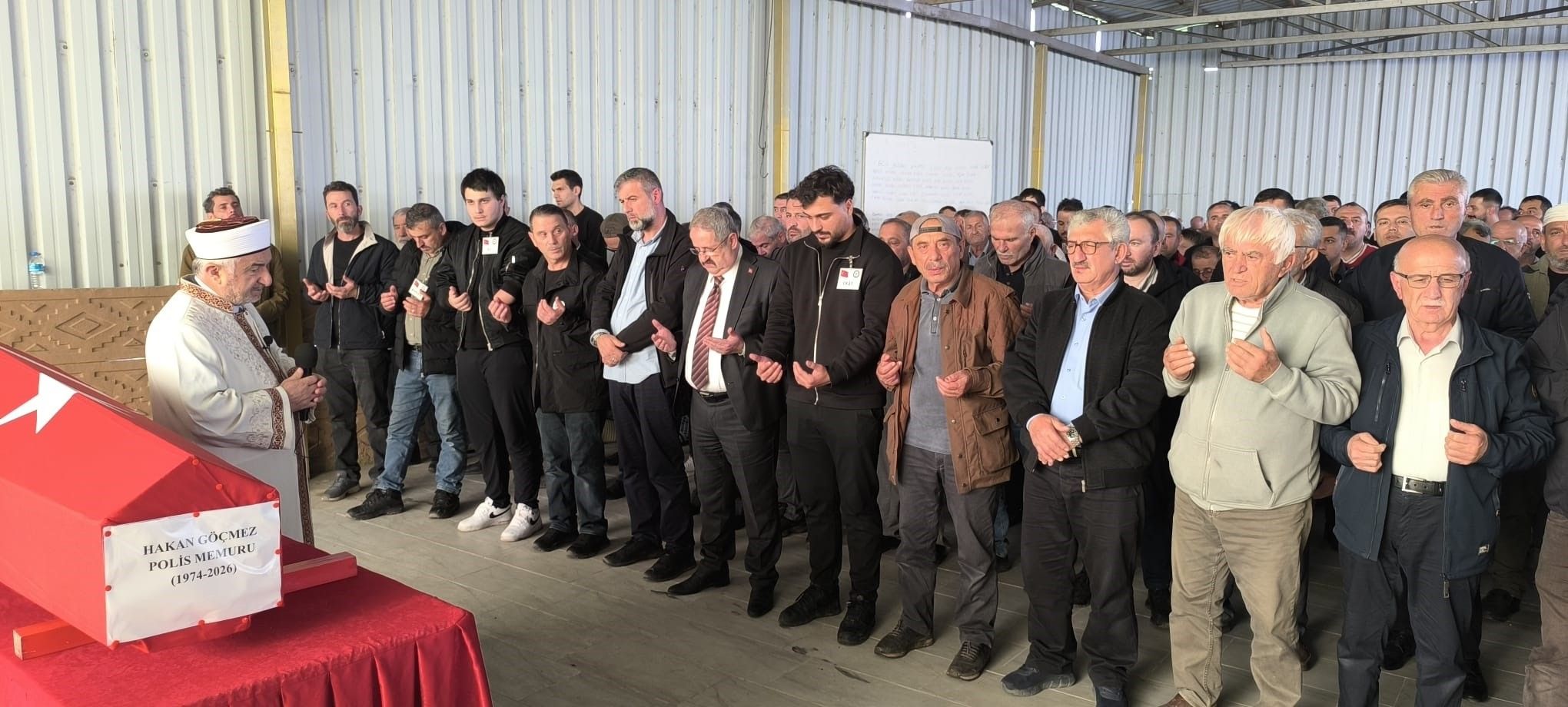 İstanbul'da Hayatını Kaybeden Polis Memuru, Samsun'da Son Yolculuğuna Uğurlandı 2