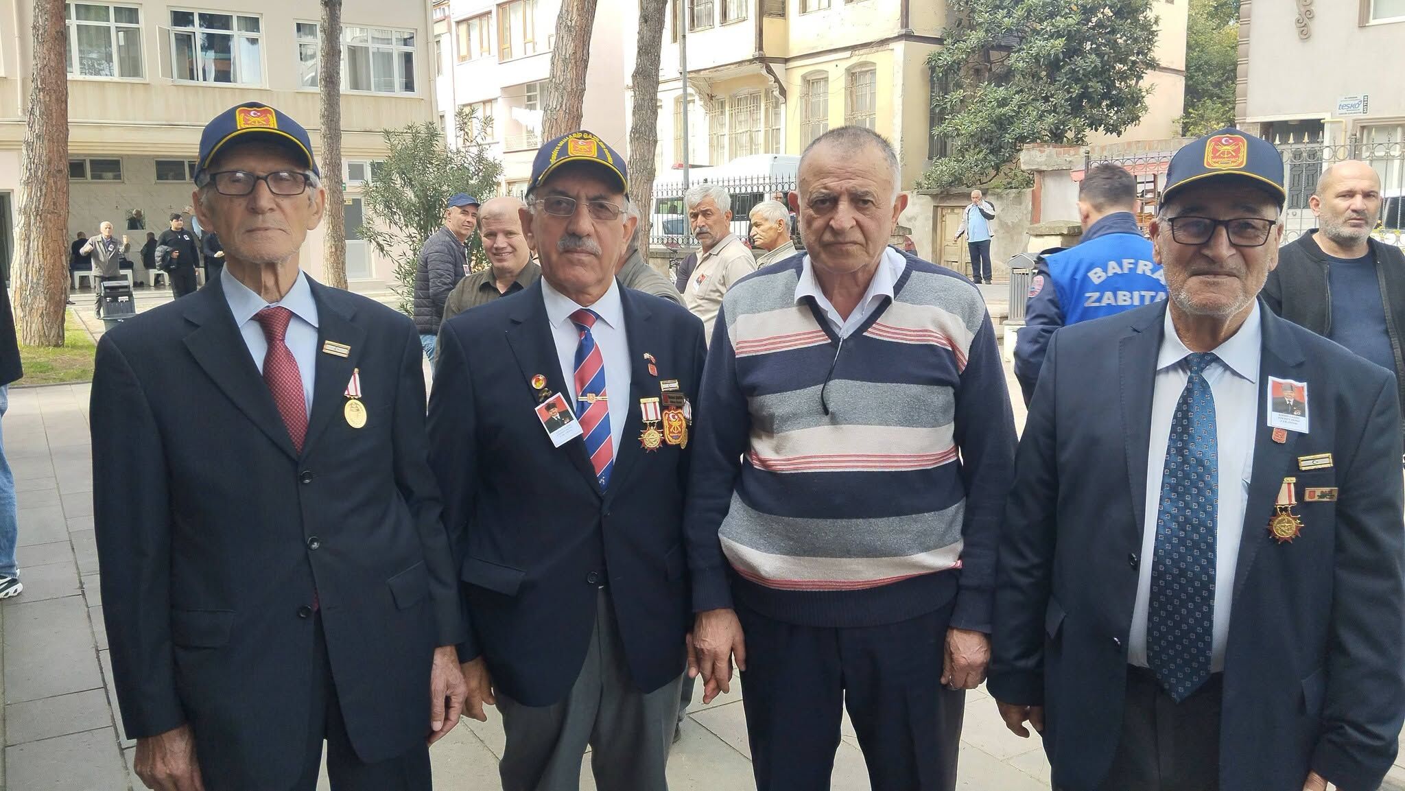 Kıbrıs Gazisi Hikmet Deniz Askerî Törenle Son Yolculuğuna Uğurlandı (13)