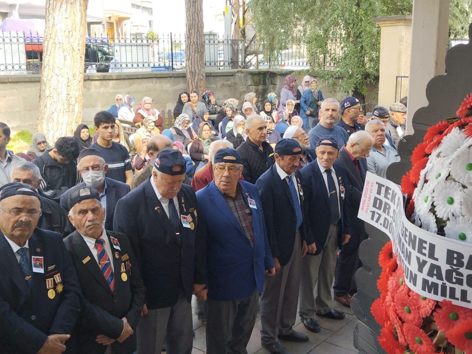 Kıbrıs Gazisi Hikmet Deniz Askerî Törenle Son Yolculuğuna Uğurlandı (7)