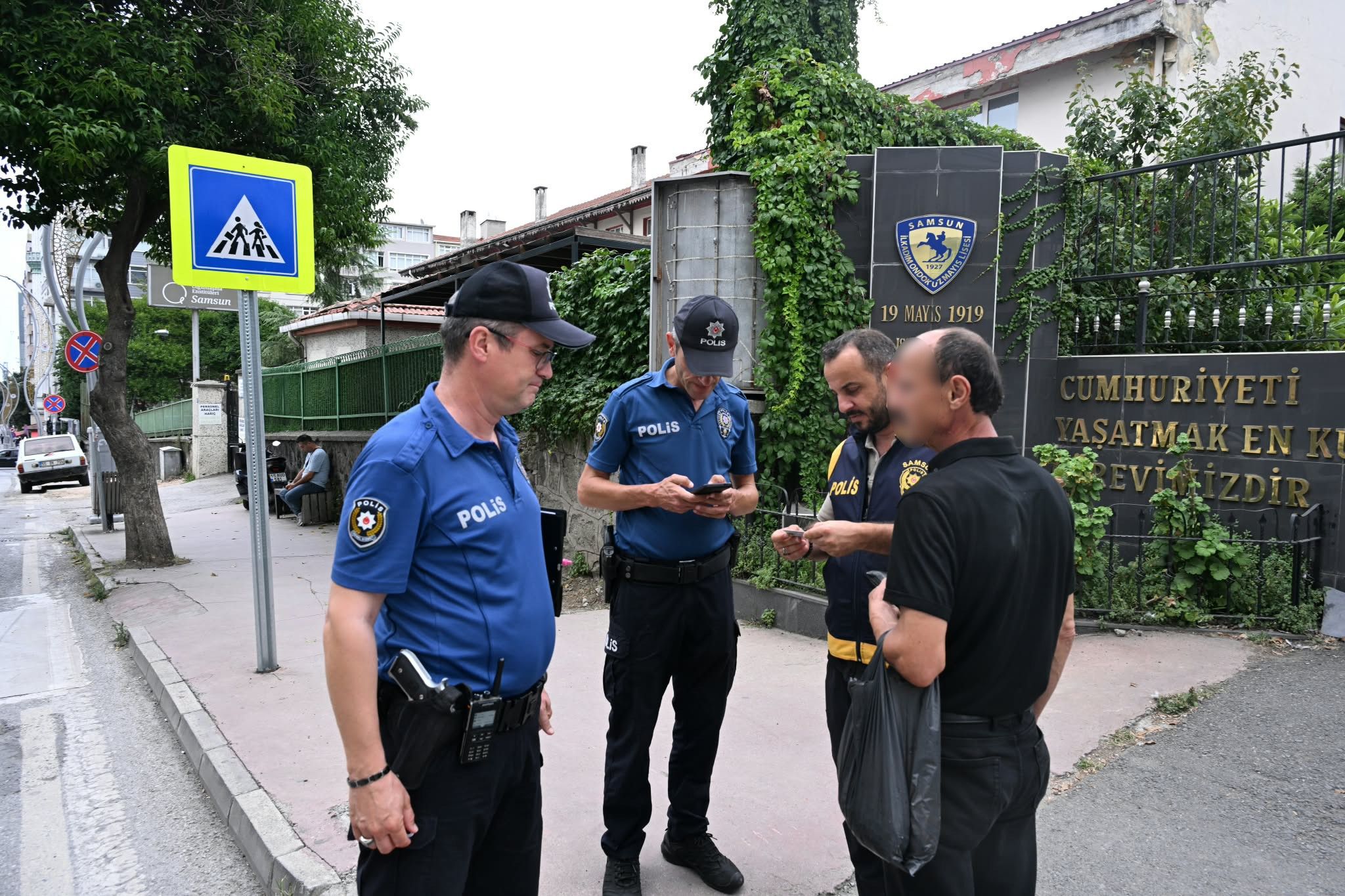 Samsun'da Jandarma Ve Polisin Okul Çevrelerindeki Güvenlik Tedbirleri Devam Ediyor1