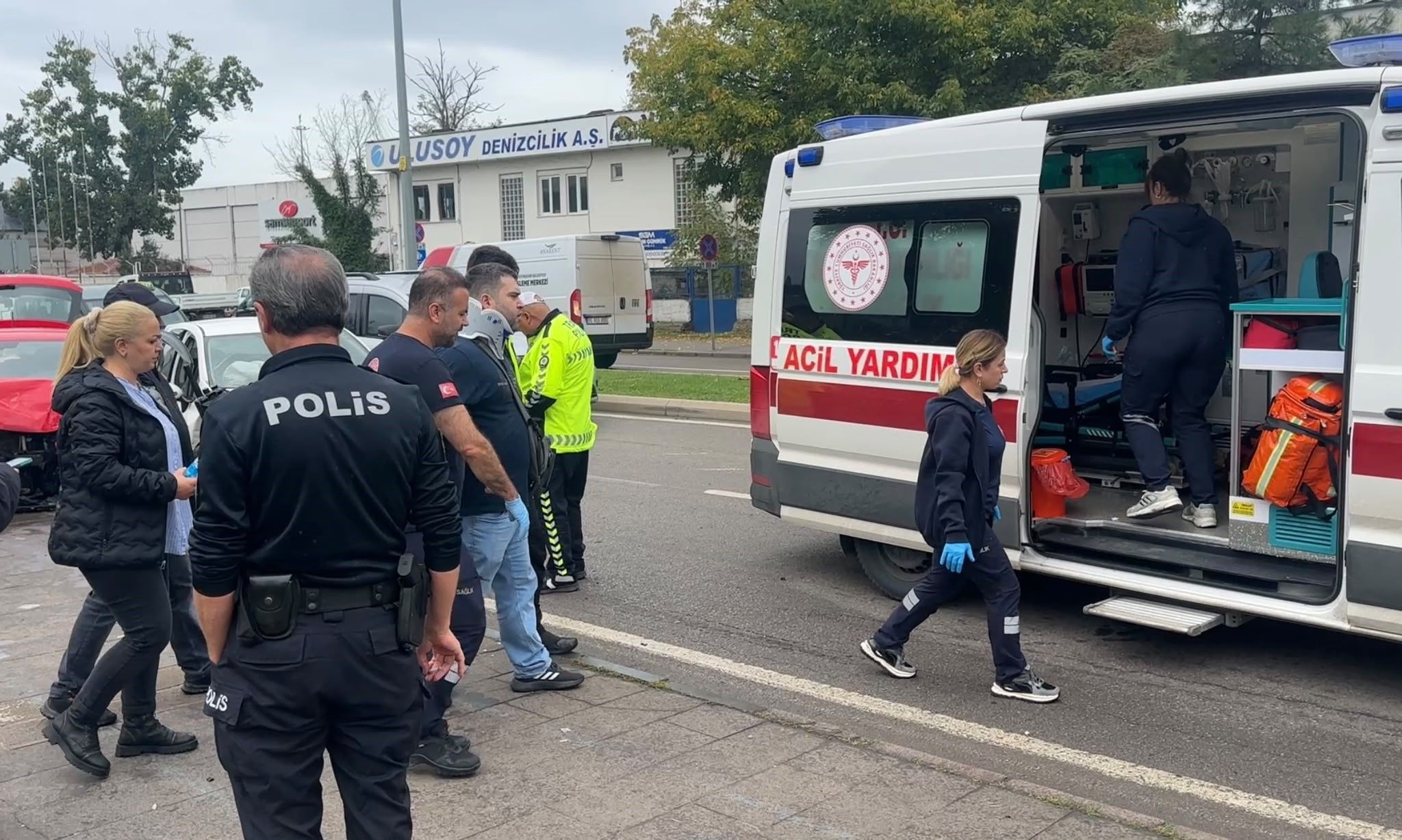 Samsun'da Otomobiller Kafa Kafaya Çarpıştı 1'I Ağır 2 Yaralı 2