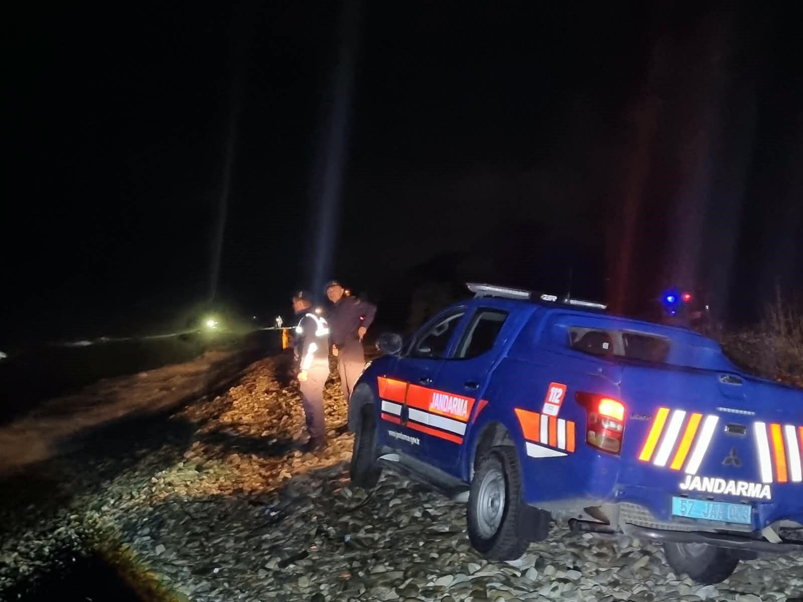 Sinop'ta Tekne Alabora Oldu 1 Polis Ölü, 1 Polis Kayıp (2)