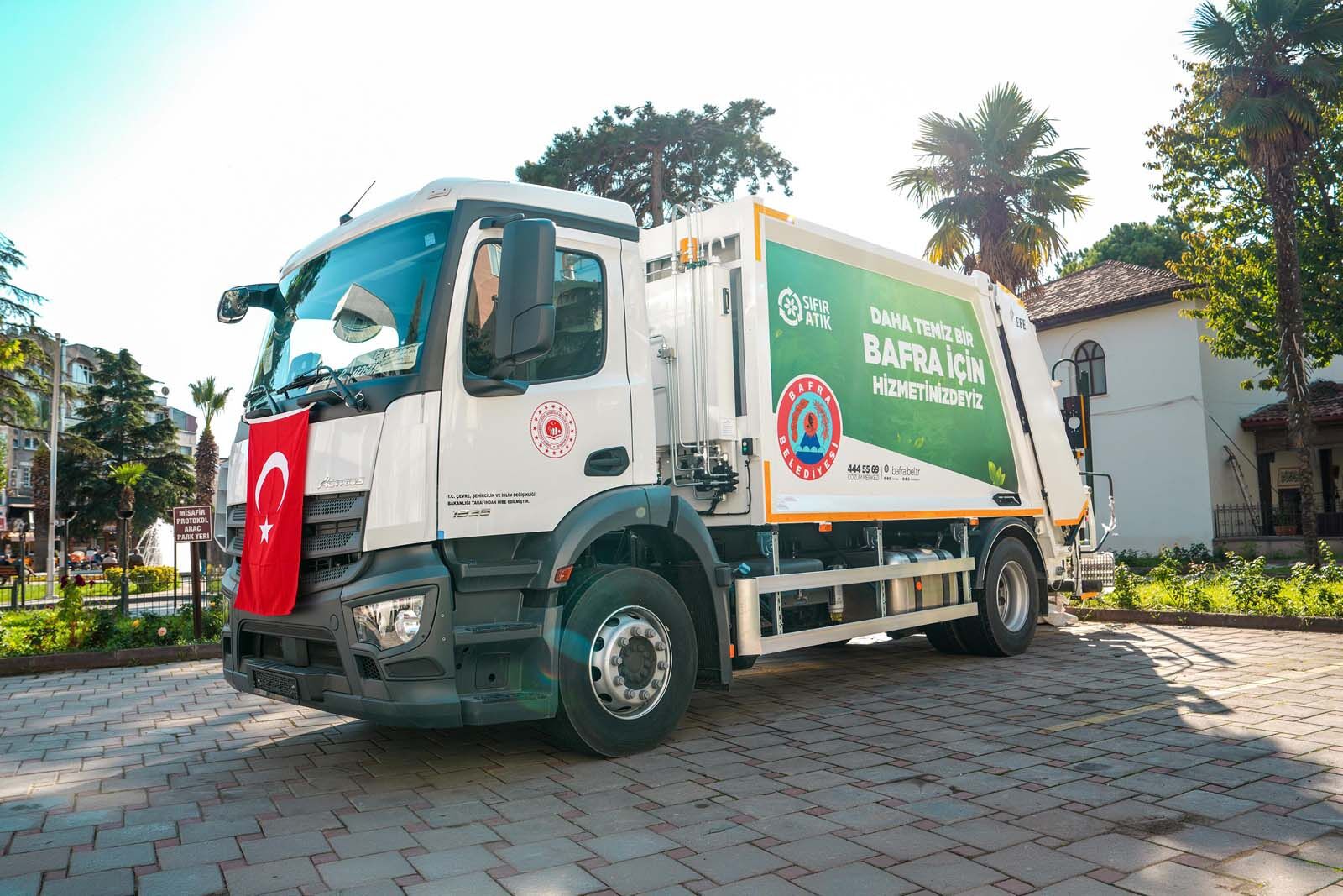 Yeni̇ Çöp Kamyonu
